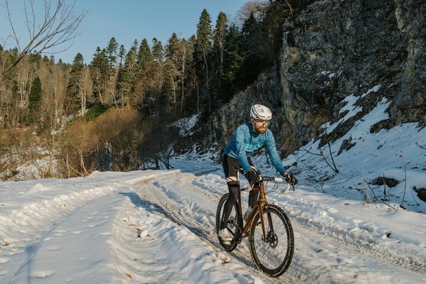 Où trouver les meilleures pistes pour une randonnée en VTT dans les montagnes Rocheuses, Canada?